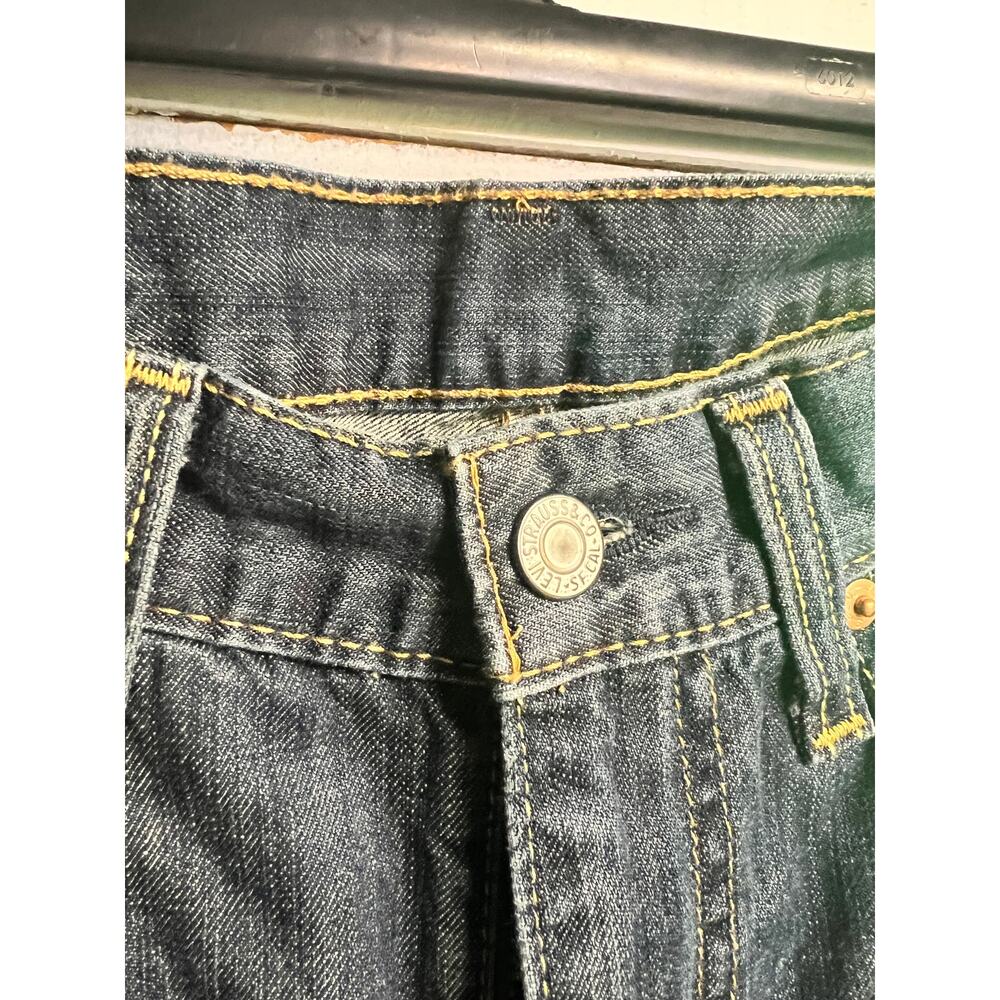 Men's 527 Levi Strauss & Co. Jeans -- Waist: 29 and Leg: 32 - Picture 3 of 4